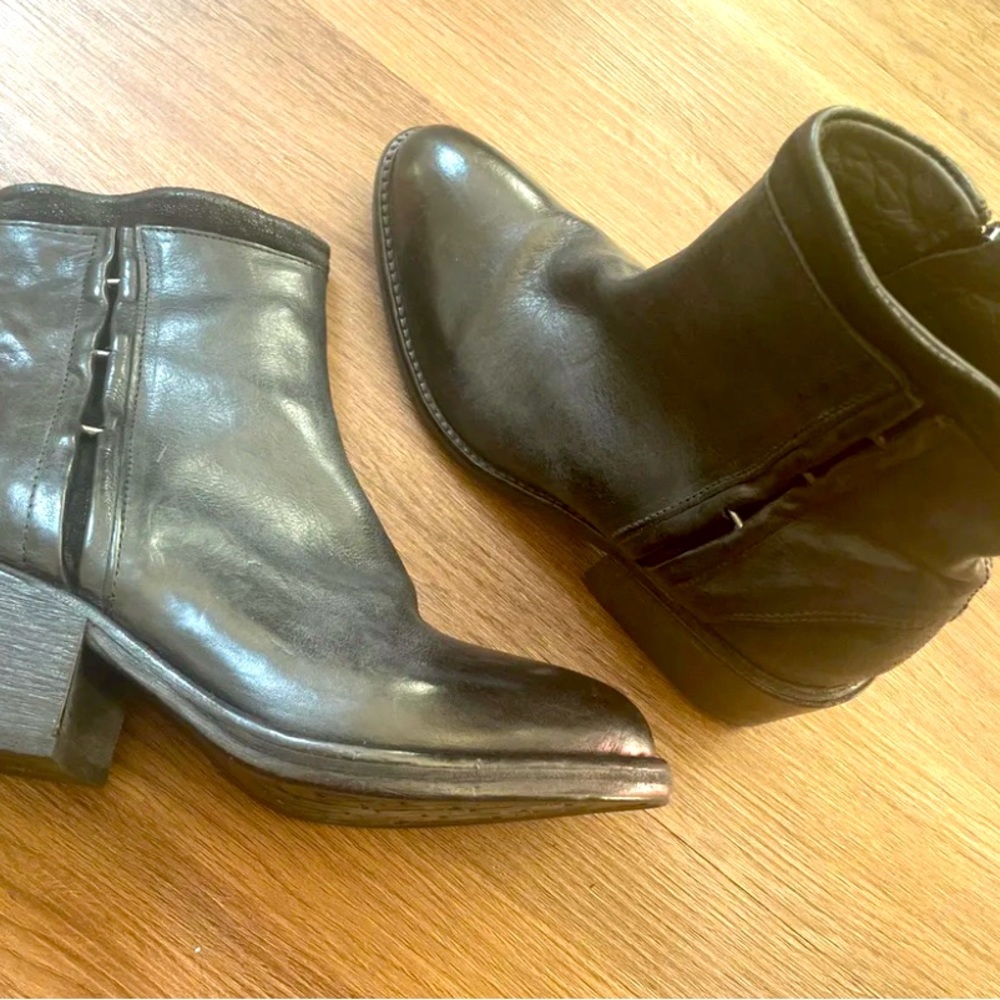 Moma Leather Boots Size 38 Made in Italy